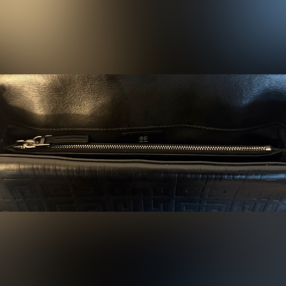 Givenchy 4G Black Leather Shoulder Bag - Picture 13 of 16